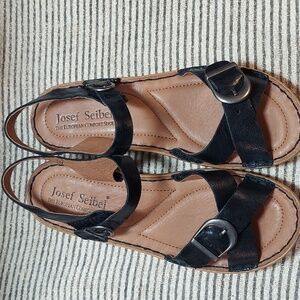 Josef Seibel women's black leather strappy sandals  Size 39